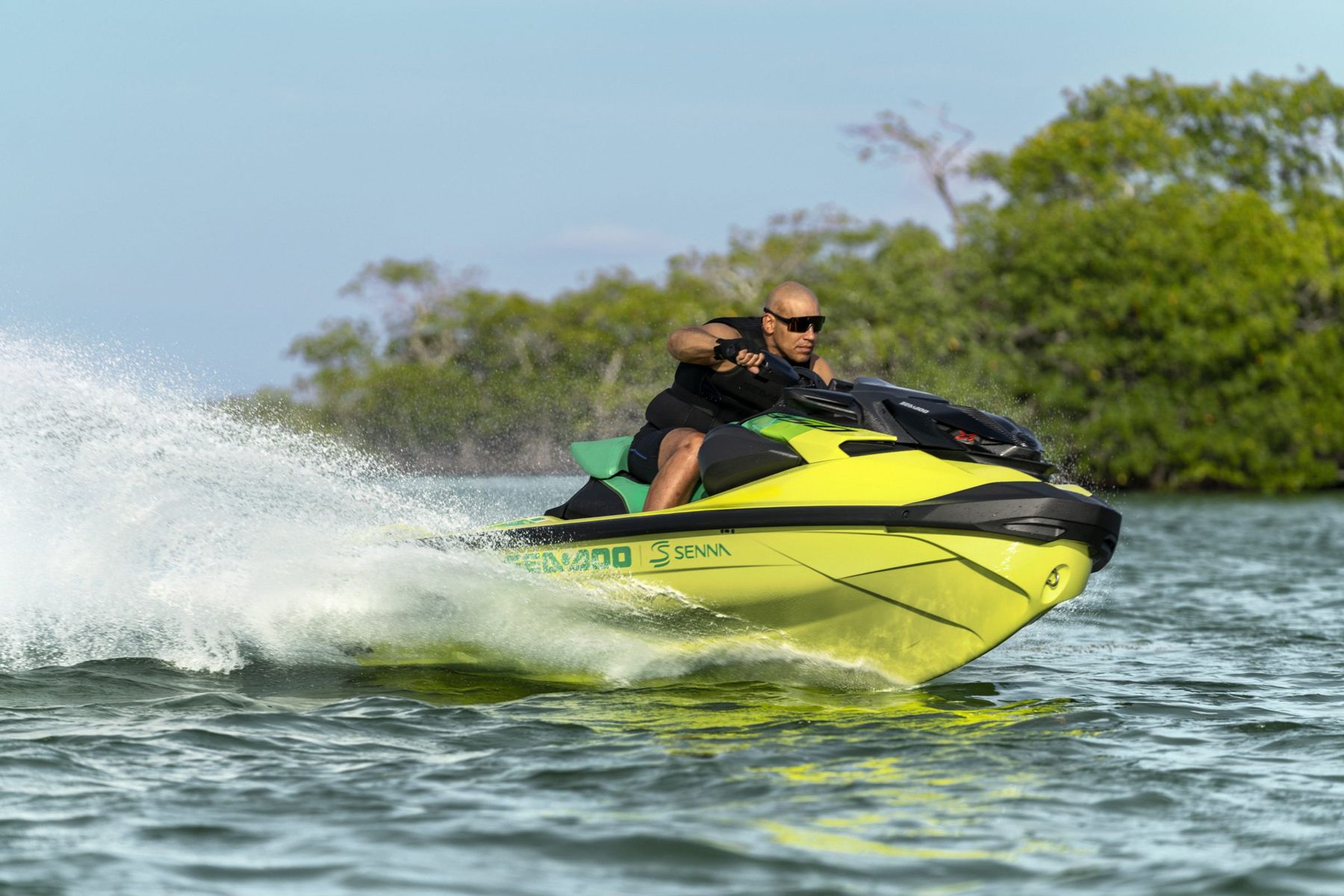 Sea-Doo RXP-X 350 Senna navegando